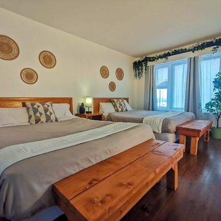 Motel Lofts Fleuve Et Montagnes à Sainte-Anne-de-Beaupré Extérieur photo