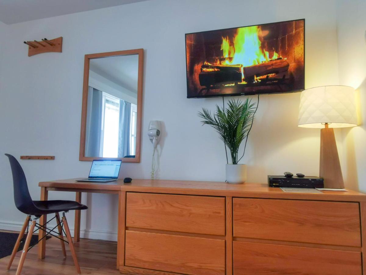 Motel Lofts Fleuve Et Montagnes à Sainte-Anne-de-Beaupré Extérieur photo