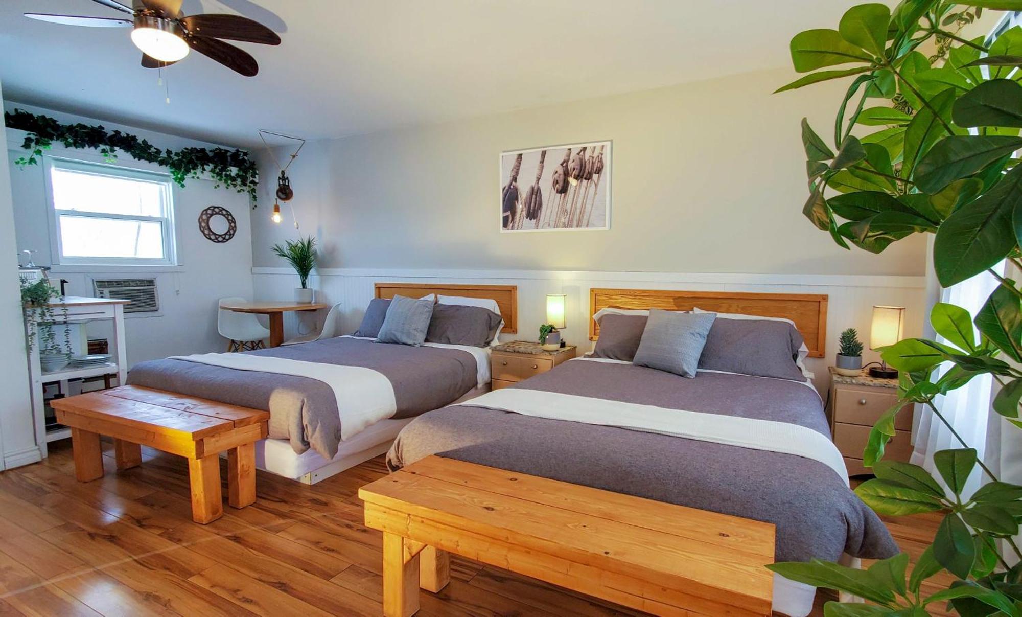 Motel Lofts Fleuve Et Montagnes à Sainte-Anne-de-Beaupré Extérieur photo