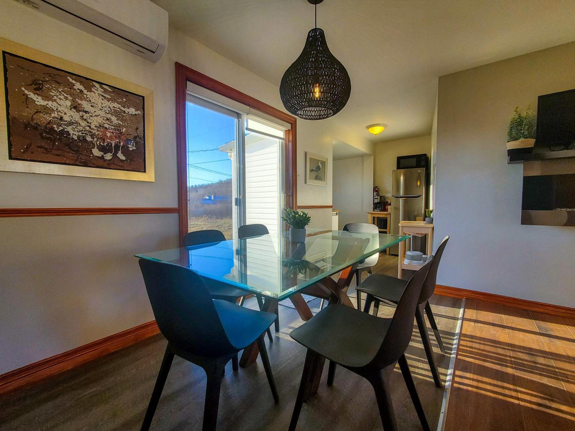 Motel Lofts Fleuve Et Montagnes à Sainte-Anne-de-Beaupré Extérieur photo